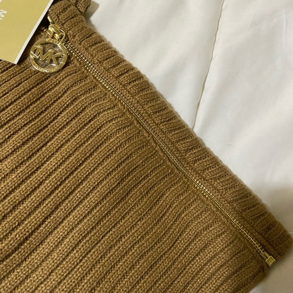 Michael Kors Tan Ribbed Women's Sweater - Picture 4 of 7